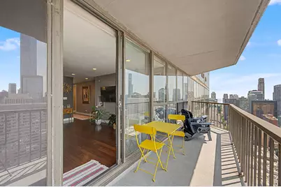 10 E Ontario Street #4903, Chicago, IL 60611 - Photo 23