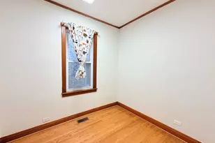 3015 S Quinn St, Chicago, IL 60608 - Photo 7
