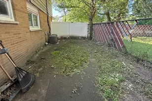 916 Williams St, Calumet City, IL 60409 - Photo 9