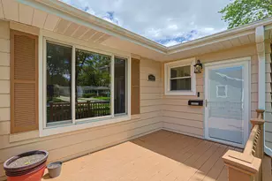 3910 Eagle Ln, Rolling Meadows, IL 60008 - Photo 3