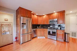 3910 Eagle Ln, Rolling Meadows, IL 60008 - Photo 13