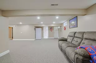 3910 Eagle Ln, Rolling Meadows, IL 60008 - Photo 33
