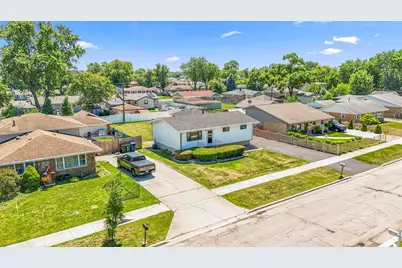 7717 W 81st Street, Bridgeview, IL 60455 - Photo 3
