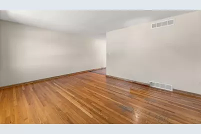 7717 W 81st Street, Bridgeview, IL 60455 - Photo 5