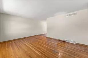 7717 W 81st St, Bridgeview, IL 60455 - Photo 5