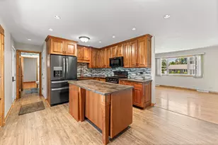 7717 W 81st St, Bridgeview, IL 60455 - Photo 7