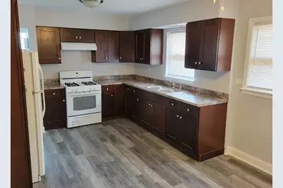 9035 S Euclid Avenue, Chicago, IL 60617 - Photo 3