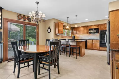 2238 Remington Drive, Naperville, IL 60565 - Photo 7