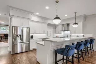 3737 N Damen Ave, Chicago, IL 60618 - Photo 9