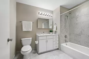 860 W Blackhawk St, Chicago, IL 60642 - Photo 13