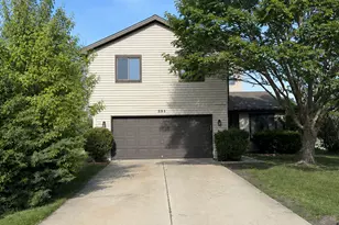 983 Valleyview Dr, Bartlett, IL 60103 - Photo 1