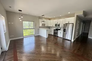 543 E 43rd St, Chicago, IL 60653 - Photo 3