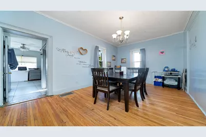 402 S Walnut Avenue, Freeport, IL 61032 - Photo 13