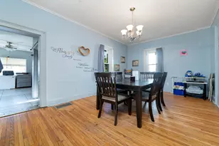 402 S Walnut Ave, Freeport, IL 61032 - Photo 13