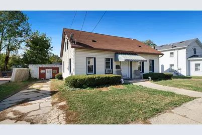 402 S Walnut Avenue, Freeport, IL 61032 - Photo 3