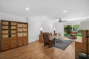 250 Ridge Ave, Evanston, IL 60202 - Photo 9