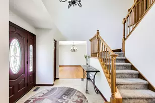 438 W Trail Ct, Grayslake, IL 60030 - Photo 5