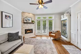 2114 W Erie St, Chicago, IL 60612 - Photo 3