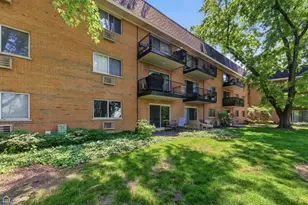 1198 Royal Glen Dr, Glen Ellyn, IL 60137 - Photo 11