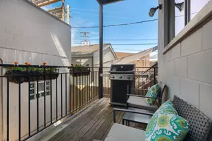 2534 N Linden Pl, Chicago, IL 60647 - Photo 21