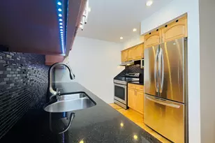 800 E Old Willow Rd, Prospect Heights, IL 60070 - Photo 11