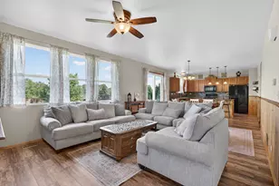 905 Avalon Way, Minooka, IL 60447 - Photo 9