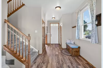 905 Avalon Way, Minooka, IL 60447 - Photo 3