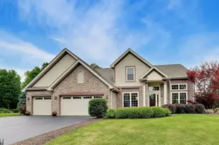 435 Oak Grove Cir, Wauconda, IL 60084 - Photo 3