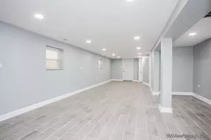 4540 N Menard Ave, Chicago, IL 60630 - Photo 27
