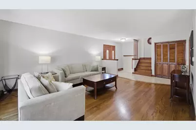 9523 Laramie Avenue, Skokie, IL 60077 - Photo 7