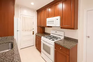 2044 W Farragut Ave, Chicago, IL 60625 - Photo 5