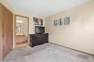 814 Symphony Dr, Aurora, IL 60504 - Photo 21