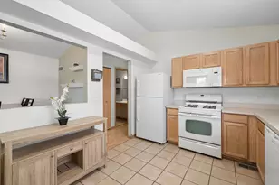 814 Symphony Dr, Aurora, IL 60504 - Photo 7