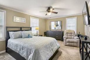 17948 Henry St, Lansing, IL 60438 - Photo 5