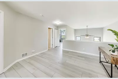 315 Poplar Court, Lindenhurst, IL 60046 - Photo 13
