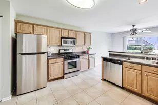 315 Poplar Ct, Lindenhurst, IL 60046 - Photo 7
