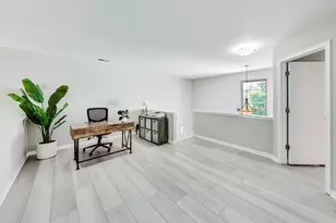 315 Poplar Ct, Lindenhurst, IL 60046 - Photo 15