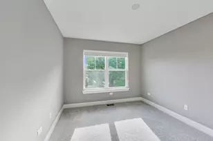 20 Webster Ave, Highwood, IL 60040 - Photo 11