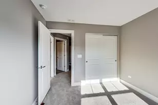 20 Webster Ave, Highwood, IL 60040 - Photo 15
