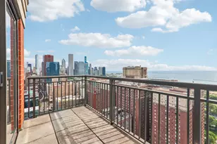 41 E 8th St, Chicago, IL 60605 - Photo 25