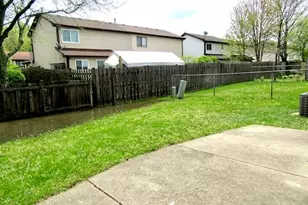 525 Commanche Trail, Wheeling, IL 60090 - Photo 13