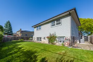 72 Marina Dr, Des Plaines, IL 60016 - Photo 29