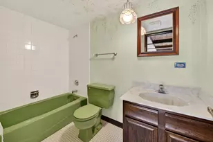 72 Marina Dr, Des Plaines, IL 60016 - Photo 21