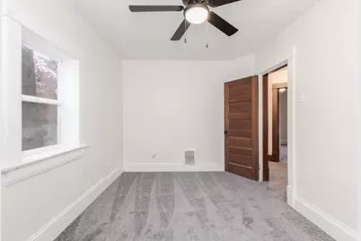 220 W Bennett Street, Pontiac, IL 61764 - Photo 27