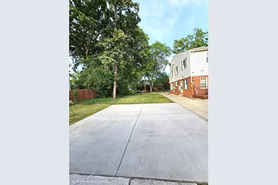 186 N Du Bois Avenue, Elgin, IL 60123 - Photo 35
