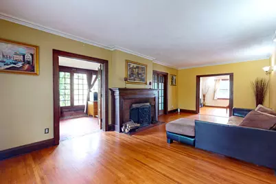 186 N Du Bois Avenue, Elgin, IL 60123 - Photo 3