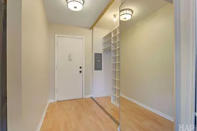 925 Springhill Drive #202, Northbrook, IL 60062 - Photo 3