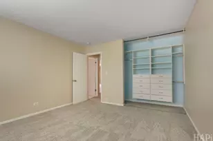 925 Spring Hill Dr, Northbrook, IL 60062 - Photo 15