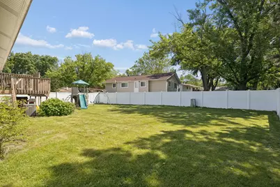 7025 Roberts Drive, Woodridge, IL 60517 - Photo 21