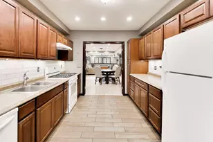 214 Red Bud Cir, Sleepy Hollow, IL 60118 - Photo 39